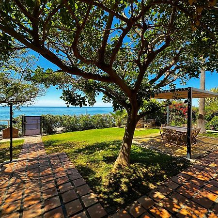 Villa Alboran Beachfront 9Pax Torre de Benagalbon Exteriör bild
