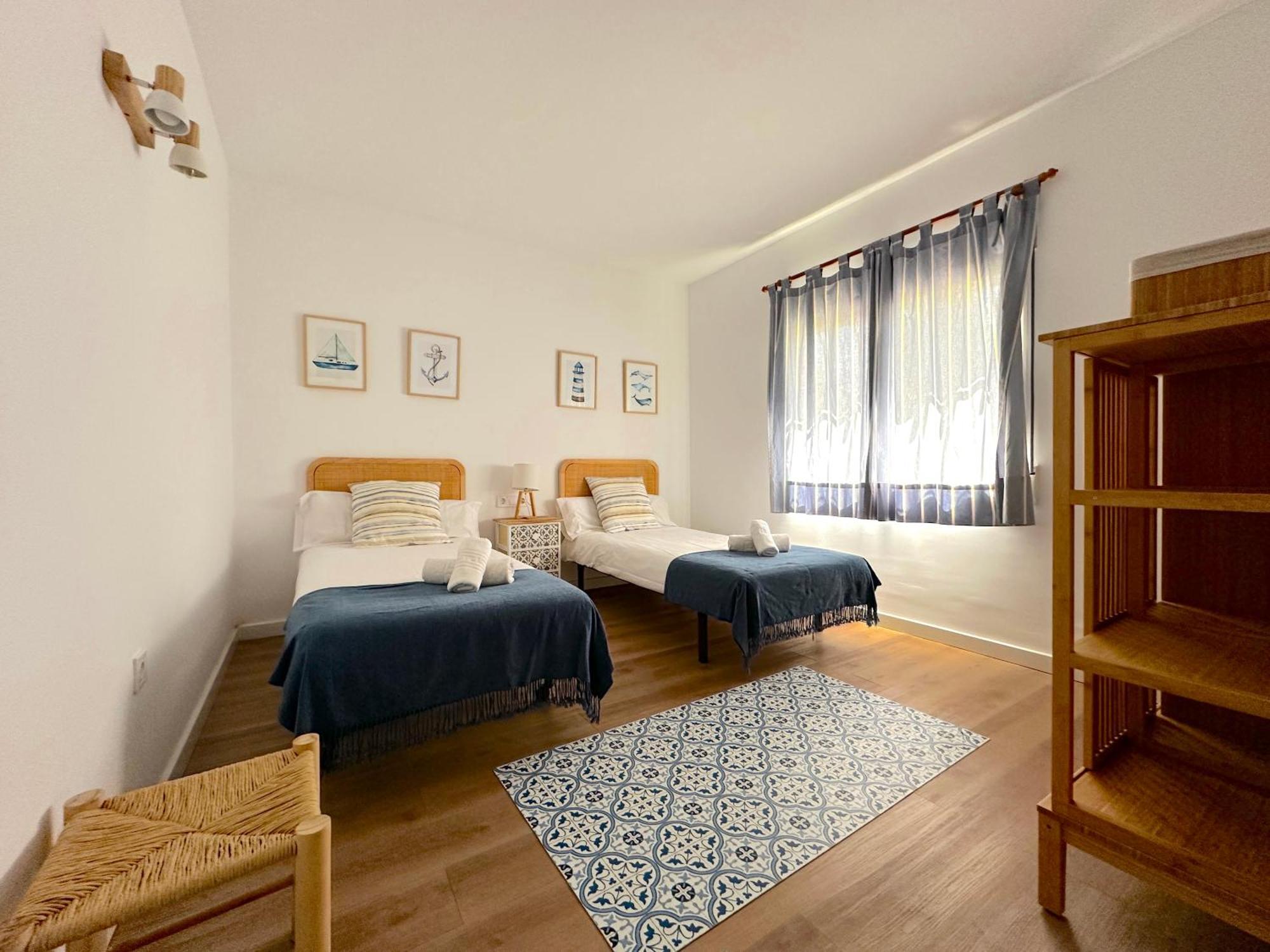 Villa Alboran Beachfront 9Pax Torre de Benagalbon Exteriör bild